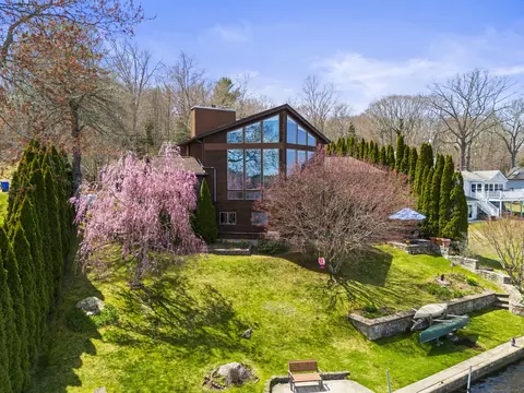145 Bennett Rd, Voluntown, CT 06384