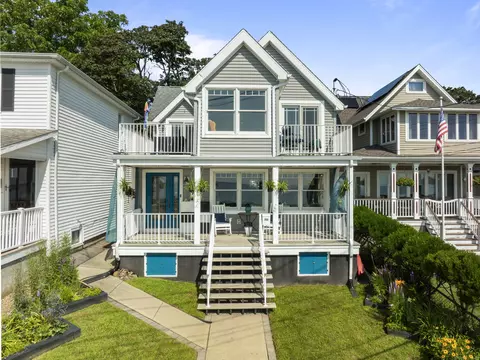 990 Ocean Ave, West Haven, CT 06516