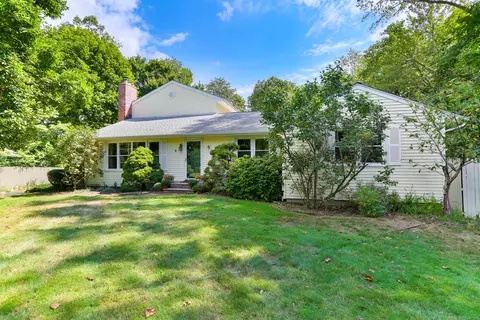 3 Lancaster Dr, Norwalk, CT 06850