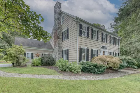 636 E Main St, Torrington, CT 06790