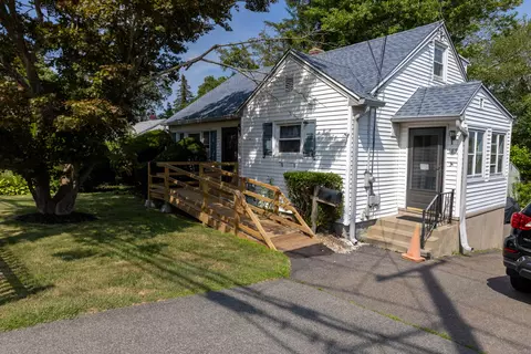 185 Gravel St, Meriden, CT 06450