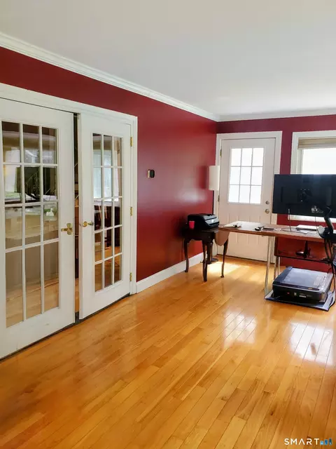 Entry Way - 137 Guinea Rd, Monroe, CT 06468 photo 1 of 2