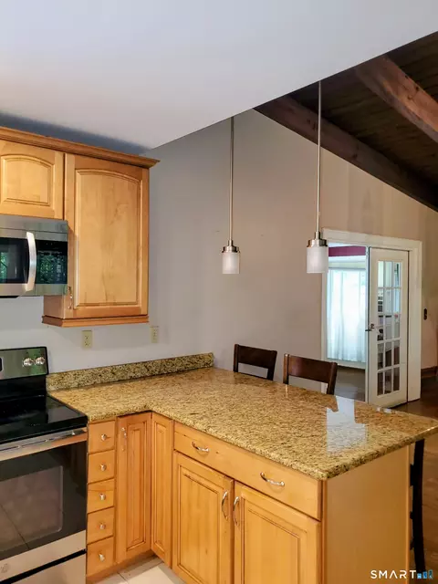 Kitchen - 137 Guinea Rd, Monroe, CT 06468 photo 1 of 5