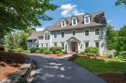 71 Far Hills Dr, Avon, CT 06001