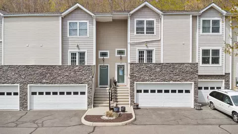 68 Stetson Pl #68, Danbury, CT 06811
