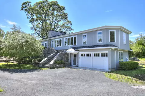 27 Rogues Rdg, Weston, CT 06883