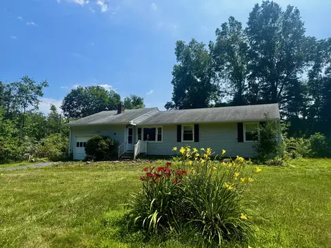 9 Garden Hill Rd, Middlefield, CT 06455