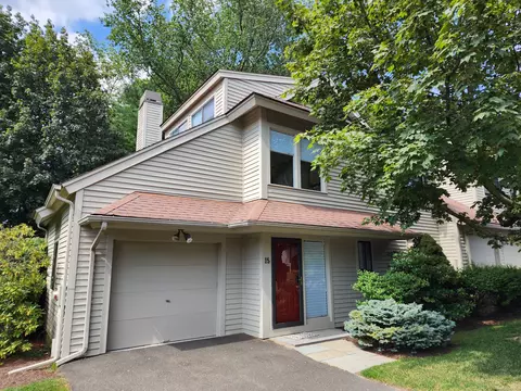 320 Strawberry Hill Ave #15, Stamford, CT 06902