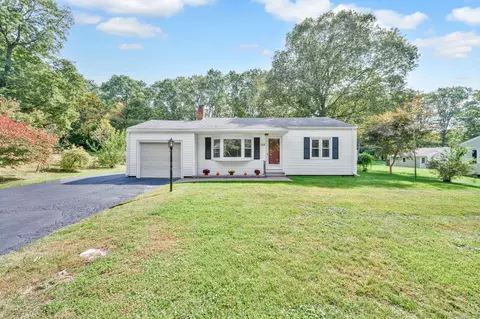 125 Pinnacle Rd, Ellington, CT 06029