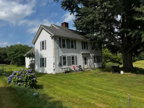 748 Plainfield Pike, Moosup, CT 06354