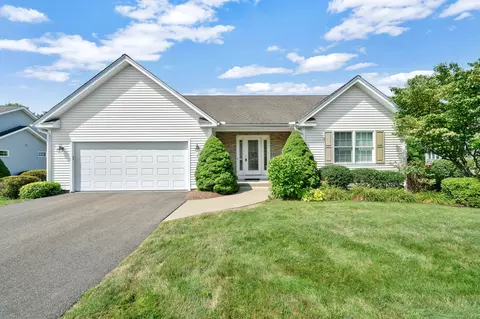 12 Shepard Ln #12, Enfield, CT 06082