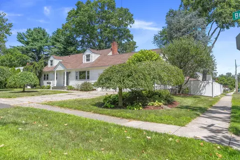 156 Burbank Dr, Stratford, CT 06614