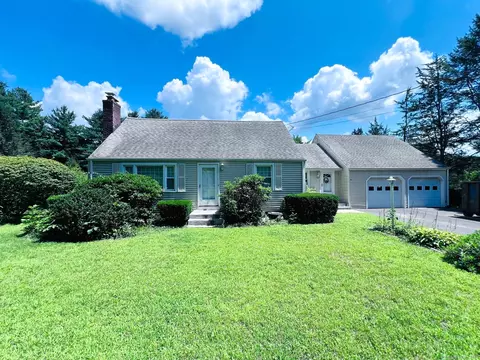 74 Lovely St, Canton, CT 06019