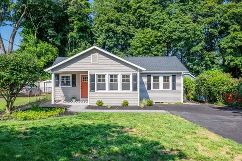 84 Overlook Ave, Bristol, CT 06010