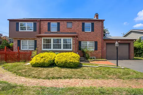 1 Charles St, Enfield, CT 06082