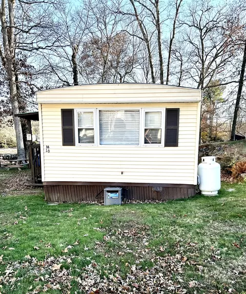 634 Hopeville Rd #16, Griswold, CT 06351