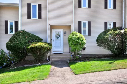 100 Spring Ln #100, Suffield, CT 06078