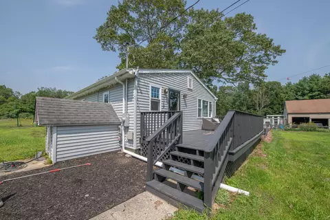 719 Ekonk Hill Rd, Voluntown, CT 06384