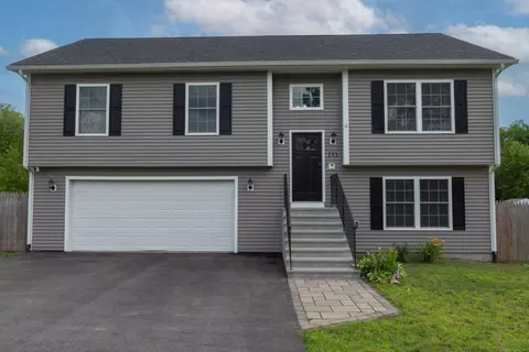 111 Sterling Hill Rd, Moosup, CT 06354