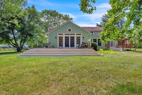 45 Farview Ave, Old Saybrook, CT 06475