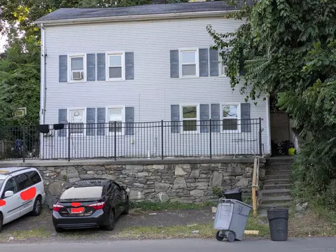 98 Water St, Derby, CT 06418