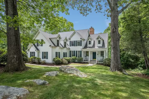 12 Stanton Ct, Madison, CT 06443