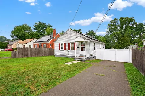 101 Seymour St, Windsor, CT 06095