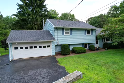 72 Morris Rd, Prospect, CT 06712