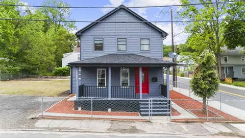 38 Bronson St, Waterbury, CT 06704