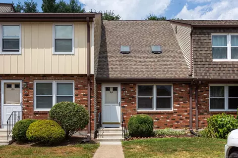 4 Saint Marc Cir #G, South Windsor, CT 06074