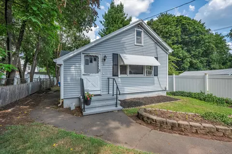 61 Homestead Ave, Hamden, CT 06514