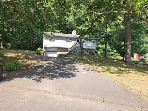 124 Malcolm Rd, West Haven, CT 06516