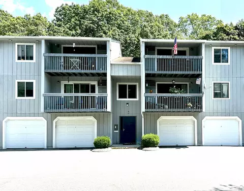 84 Buddington Rd #3, Groton, CT 06340