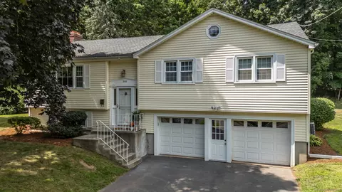 292 Tremont St, Newington, CT 06111