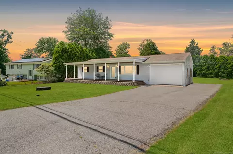 503 Chesterfield Rd, Oakdale, CT 06370