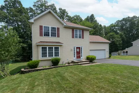 39 Northview Dr, Manchester, CT 06040