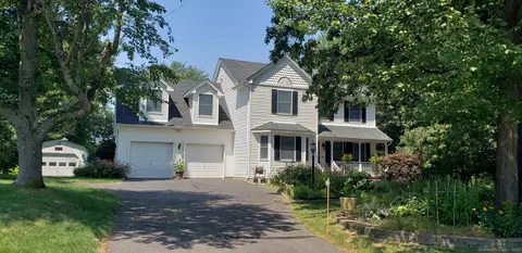 25 Summit Dr, South Windsor, CT 06074