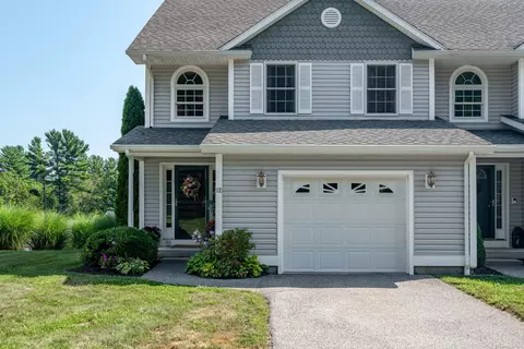 297 Sabin St #12, Putnam, CT 06260