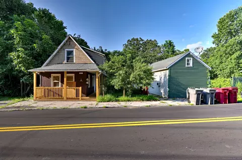 215 Scott St, Naugatuck, CT 06770