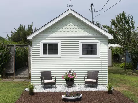 20 First St, Madison, CT 06443