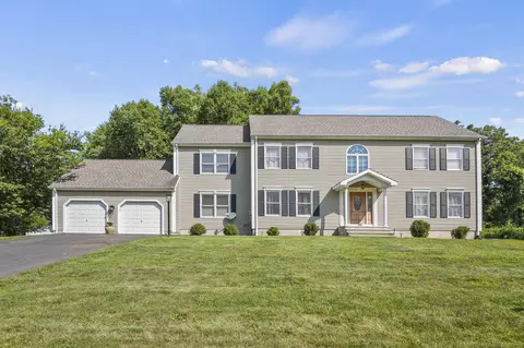 12 N Pond Rd, Cheshire, CT 06410