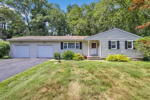 279 Dayton Rd, Trumbull, CT 06611