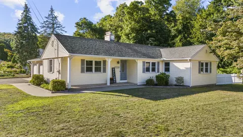 2028 Hartford Tpke, North Haven, CT 06473