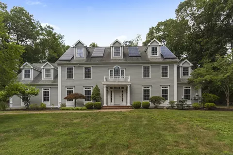 15 Penny Ln, Woodbridge, CT 06525