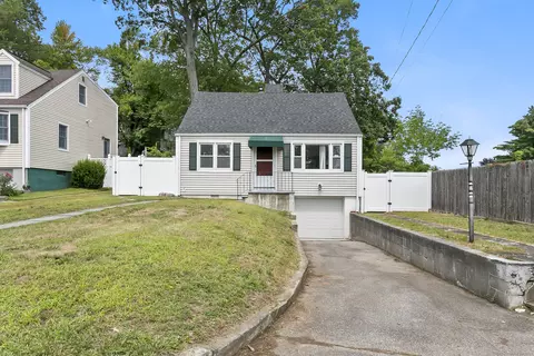 28 Winter St, Stamford, CT 06905