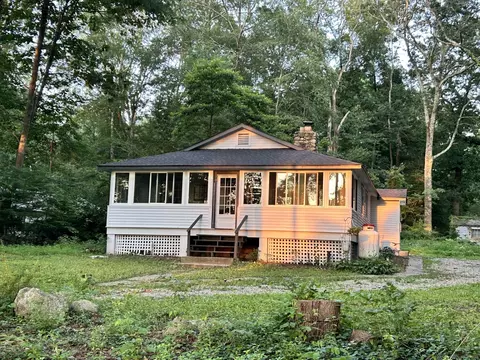 25 Woodland Dr, Lebanon, CT 06249