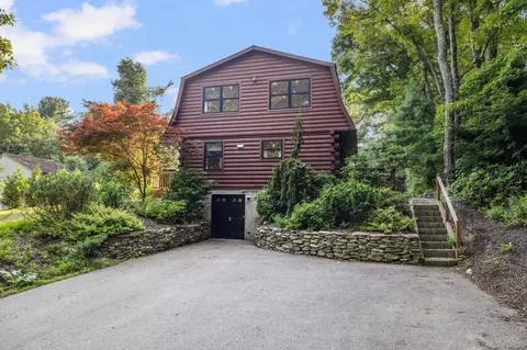 62 Crooked Trl, Woodstock, CT 06281