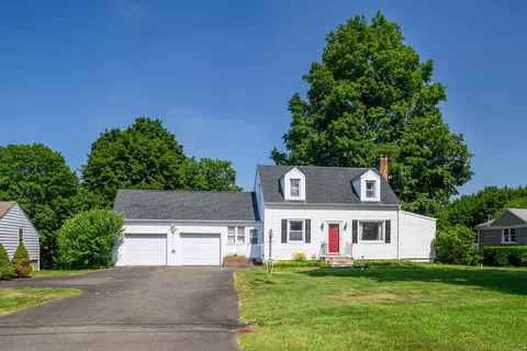 19 Valerie Ln, Danbury, CT 06811