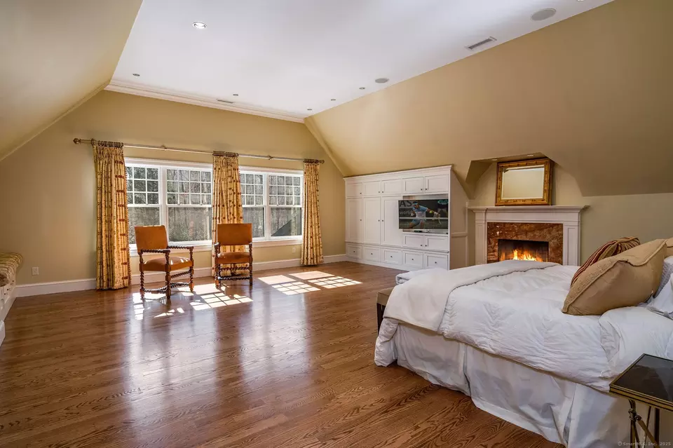 Bedroom - 75 Half Mile Rd, Guilford, CT 06437 photo 2 of 3