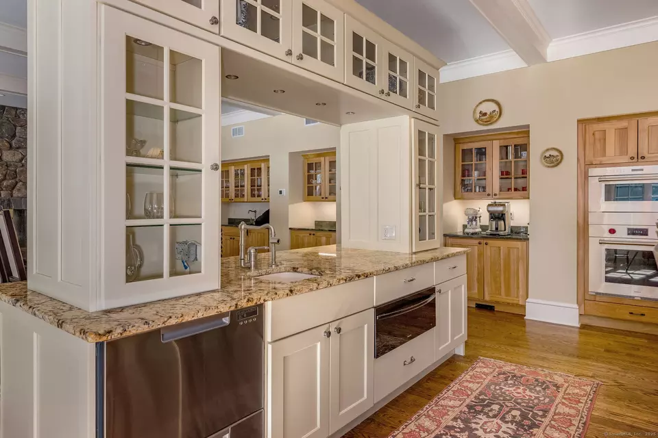 Kitchen - 75 Half Mile Rd, Guilford, CT 06437 photo 3 of 4